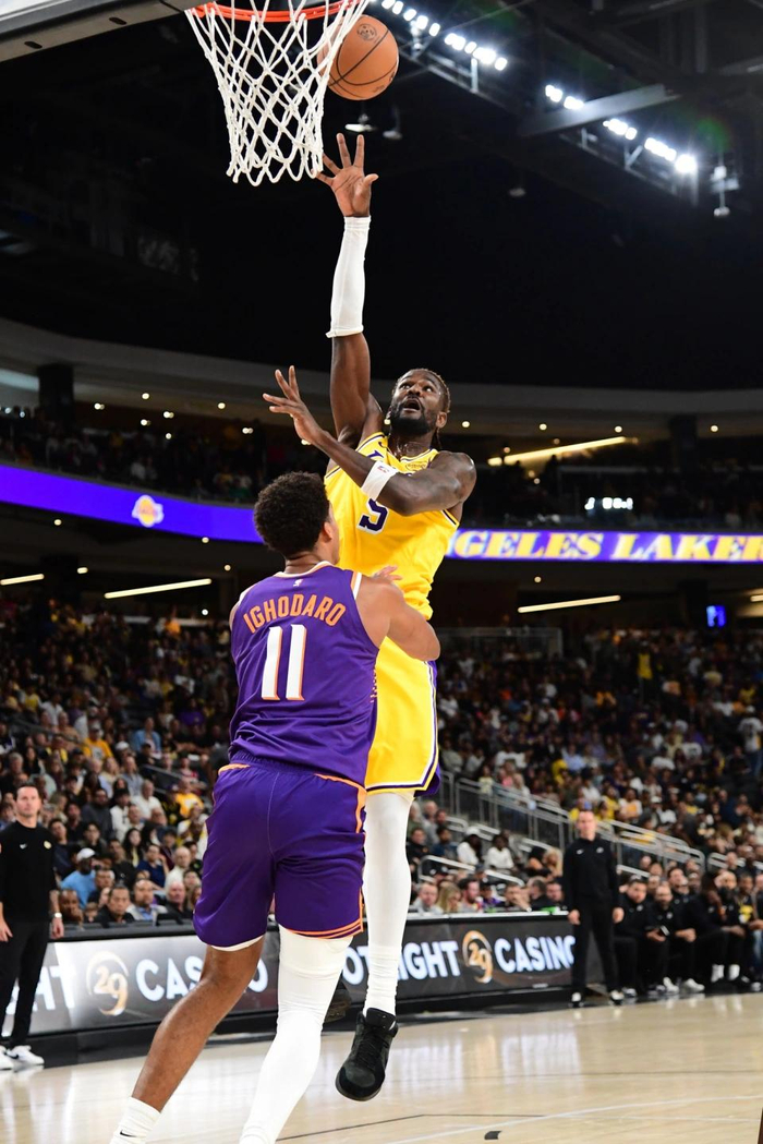 关于洛杉矶湖人发布备战花絮，清晨绝杀压哨，欧篮联任务艰巨，轮换策略成焦点的信息